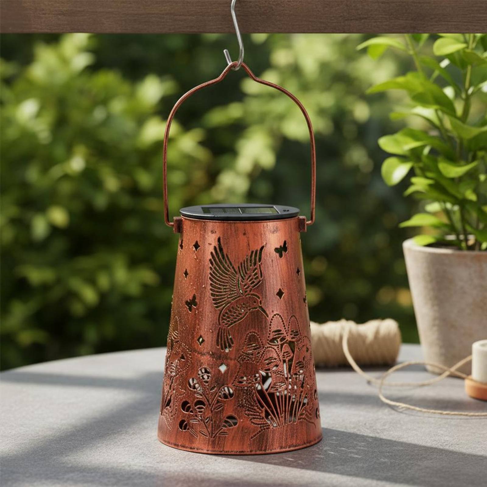 Lanterne de jardin à motif flo - Solar Lantern Hanging avis et prix